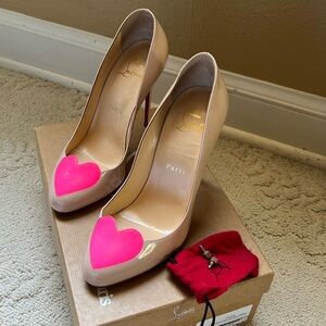 CHRISTIAN LOUBOUTIN beige and pink Leather Doracora Heart 100 Pumps